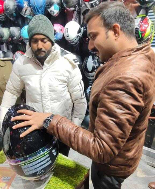 सड़क सुरक्षा अभियान : हेलमेट गुणवत्ता जांच और हाई बीम उपयोग को लेकर जागरूकता अभियान